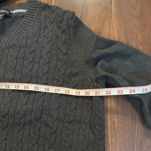 🌿SALE🌿JOS A BANK Men's Gray Ribbed Sweater Size Medium - Picture 4 of 7